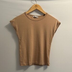 Zara Women's Tan Short Sleeve Tee